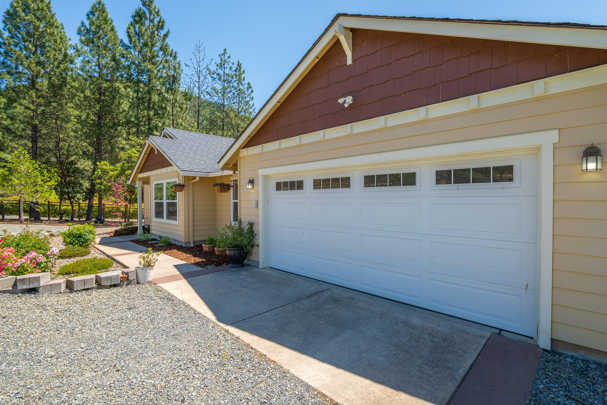 Colonial Valley Pines - Residential