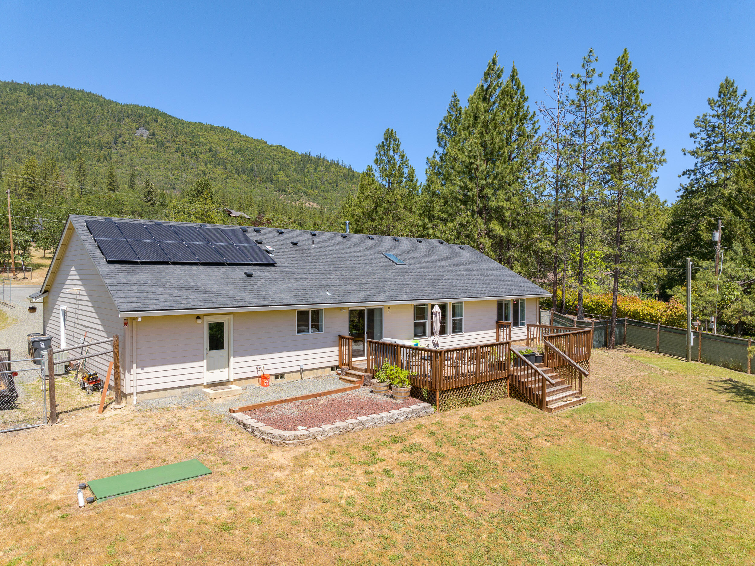 Colonial Valley Pines - Residential