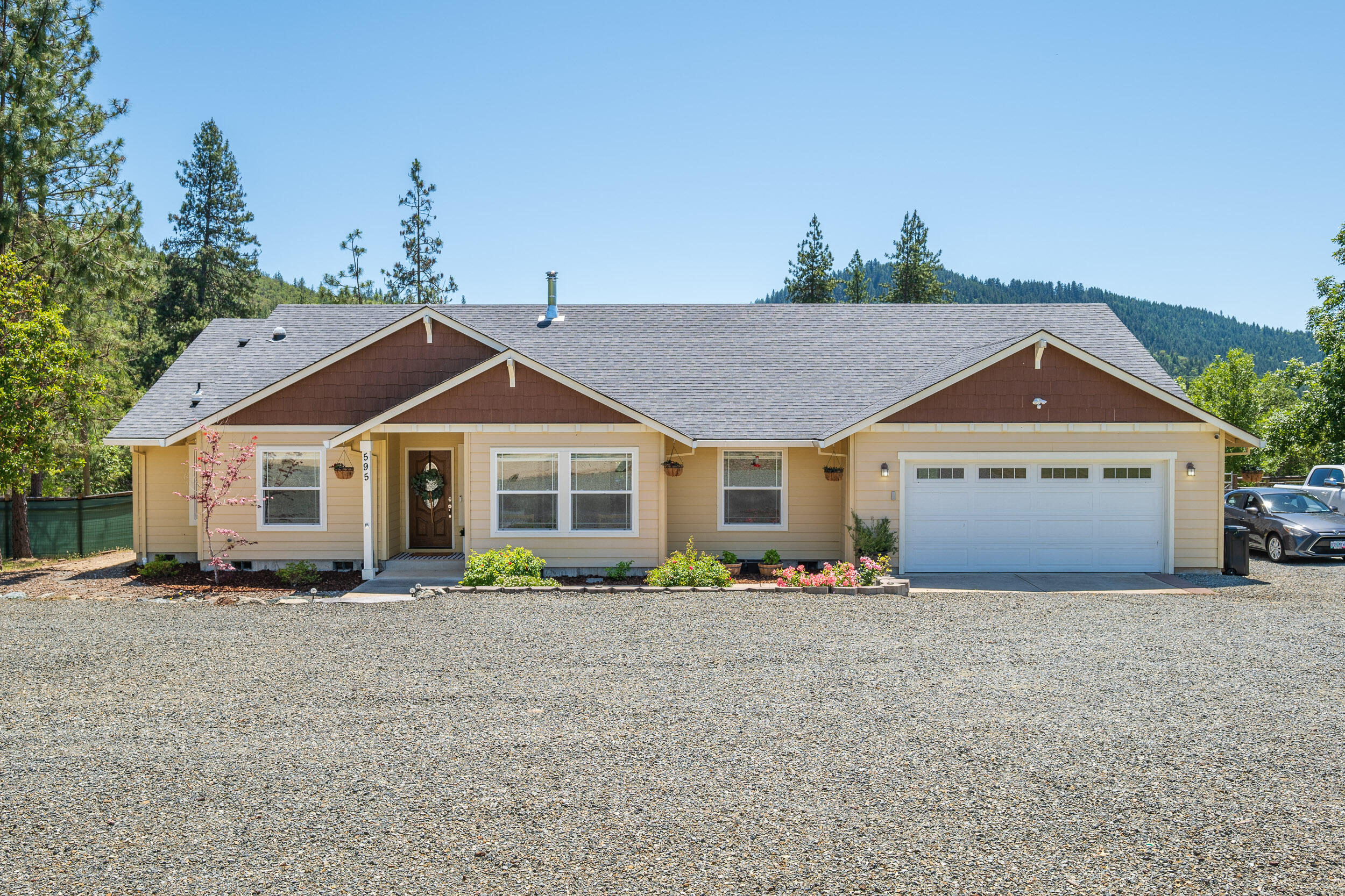 Colonial Valley Pines - Residential