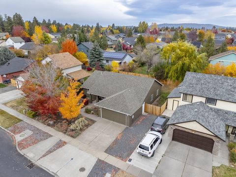 Tiny photo for 20052 Badger Road, Bend, OR 97702 (MLS # 220211270)