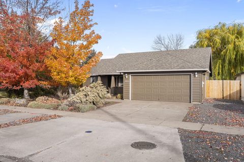 20052 Badger Road Bend OR 97702