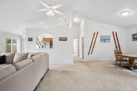 Tiny photo for 20052 Badger Road, Bend, OR 97702 (MLS # 220211270)