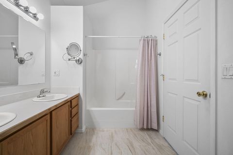 Tiny photo for 20052 Badger Road, Bend, OR 97702 (MLS # 220211270)