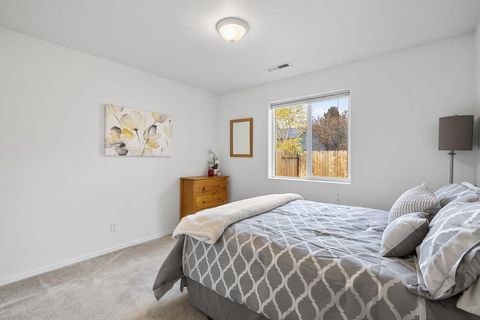 Tiny photo for 20052 Badger Road, Bend, OR 97702 (MLS # 220211270)