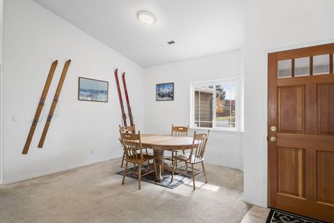 Tiny photo for 20052 Badger Road, Bend, OR 97702 (MLS # 220211270)