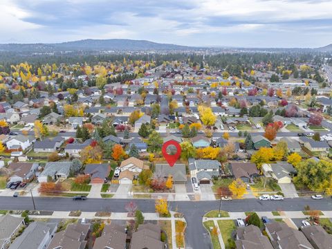 Tiny photo for 20052 Badger Road, Bend, OR 97702 (MLS # 220211270)