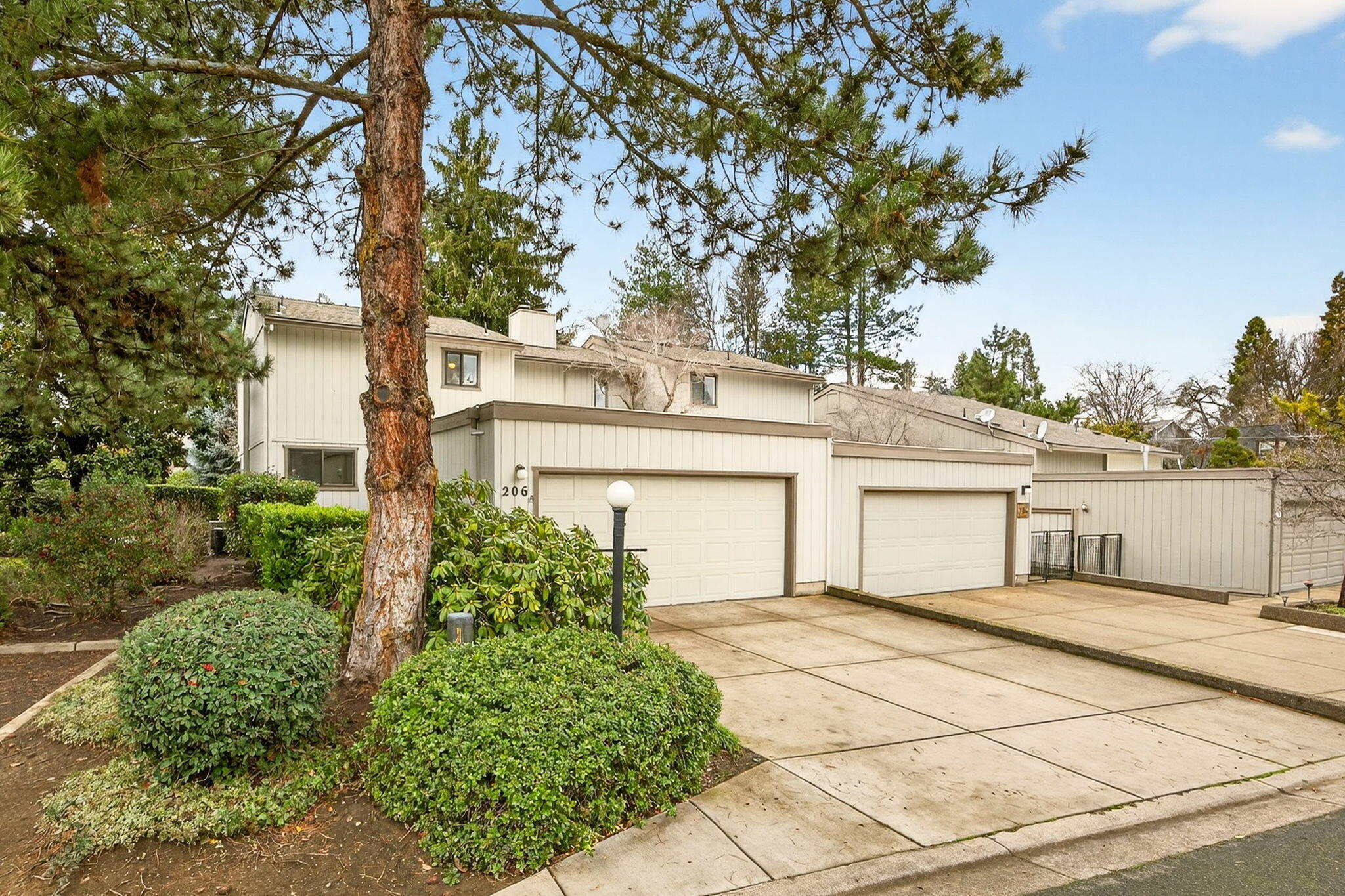 Medford Heights Townhouses Subdivision - Residential