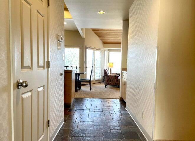 1978 Redtail Hawk Drive RV21G