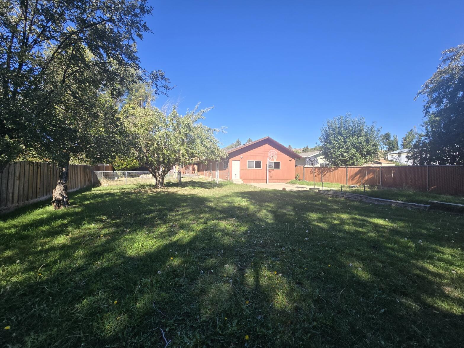 Yalta Gardens - Residential