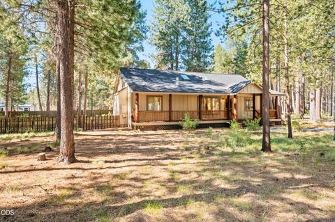 Tiny photo for 56718 Bandley Road, Bend, OR 97707 (MLS # 220223710)
