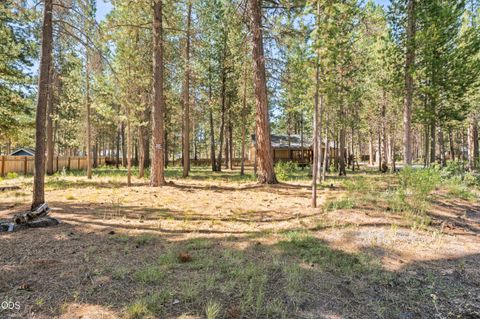 Tiny photo for 56718 Bandley Road, Bend, OR 97707 (MLS # 220223710)