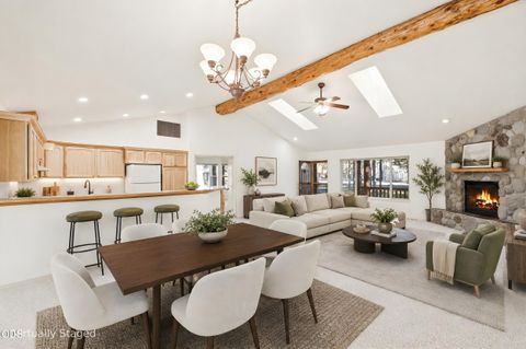 Tiny photo for 56718 Bandley Road, Bend, OR 97707 (MLS # 220223710)