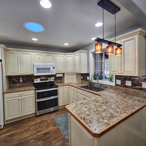 Tiny photo for 144911 Corral Court, La Pine, OR 97739 (MLS # 220213947)