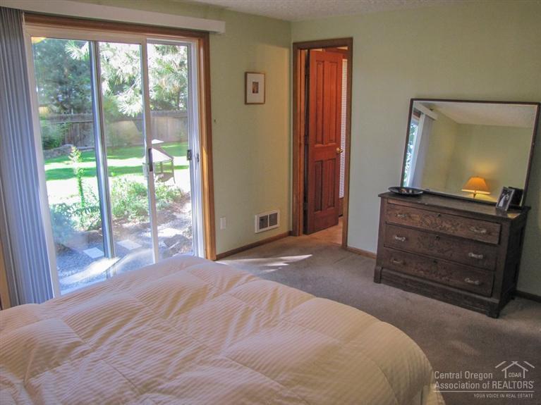 Golden Mantle - Residential