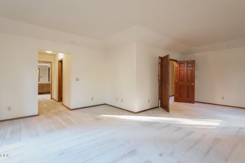 Tiny photo for 60630 Thunderbird, Bend, OR 97702 (MLS # 220230040)