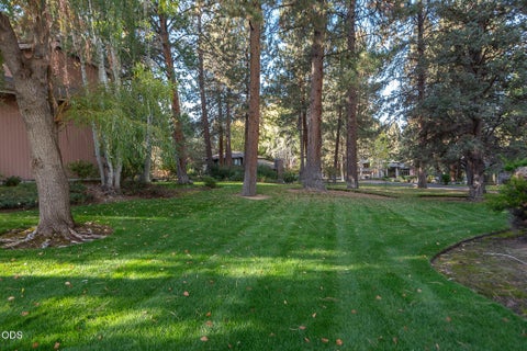 Tiny photo for 60630 Thunderbird, Bend, OR 97702 (MLS # 220230040)
