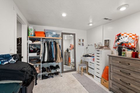 Tiny photo for 1383 Highcrest Drive, Medford, OR 97504 (MLS # 220212273)