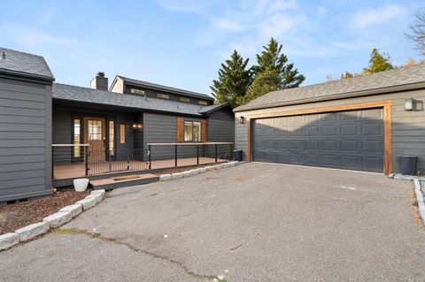 Tiny photo for 1383 Highcrest Drive, Medford, OR 97504 (MLS # 220212273)