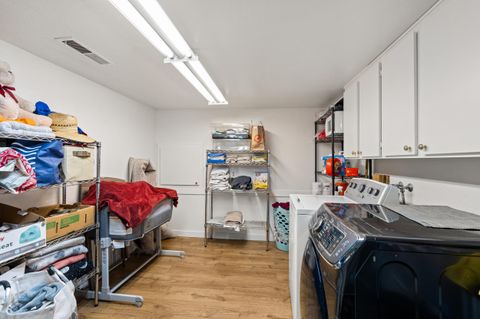 Tiny photo for 1383 Highcrest Drive, Medford, OR 97504 (MLS # 220212273)