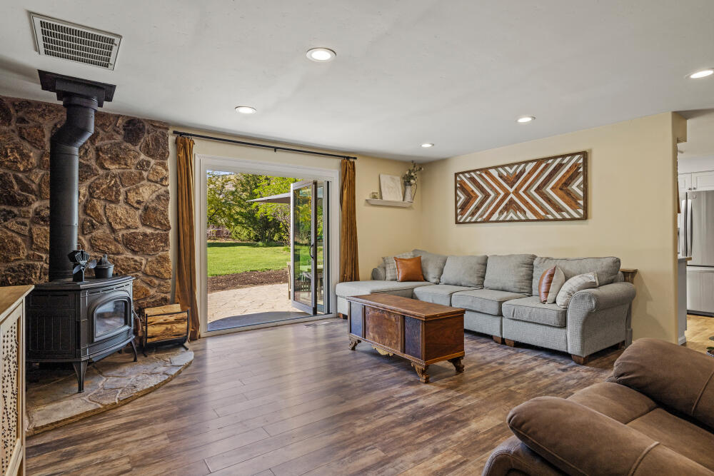 Pine Grove Ponderosa - Residential