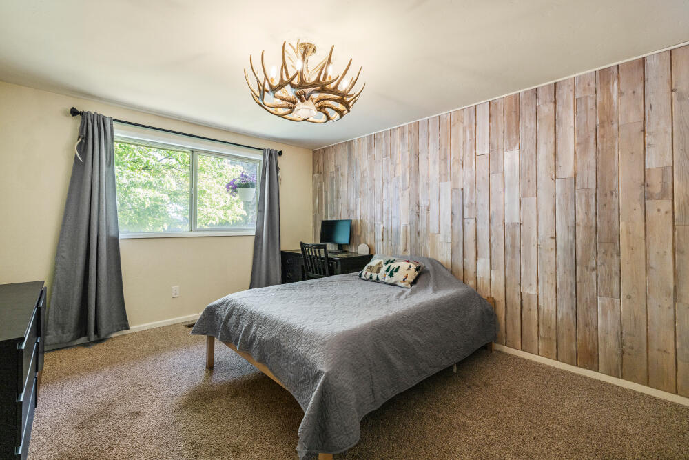 Pine Grove Ponderosa - Residential