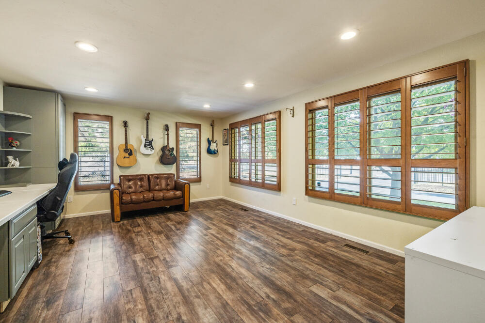 Pine Grove Ponderosa - Residential