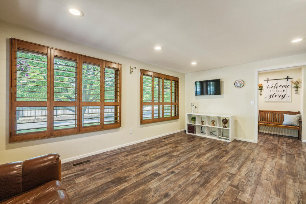 Pine Grove Ponderosa - Residential