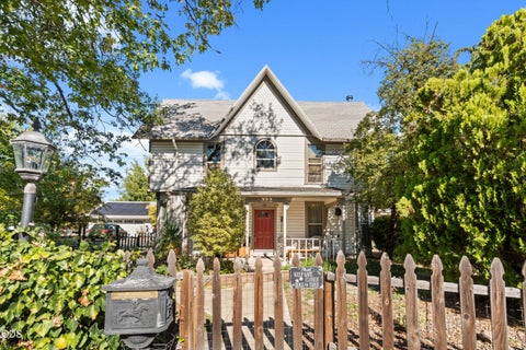 Photo of 322 N 3rd Street, Central Point, OR 97502 (MLS # 220228927)