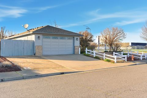 Tiny photo for 1401 Diamond Street, Medford, OR 97501 (MLS # 220213451)