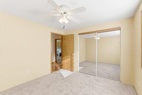 Tiny photo for 1401 Diamond Street, Medford, OR 97501 (MLS # 220213451)