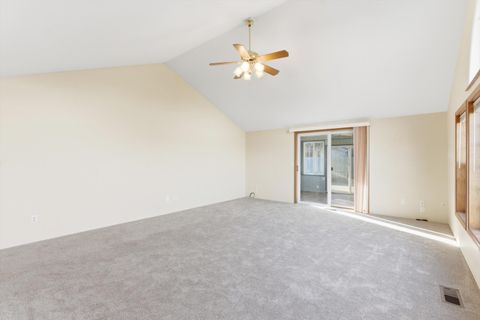 Tiny photo for 1401 Diamond Street, Medford, OR 97501 (MLS # 220213451)