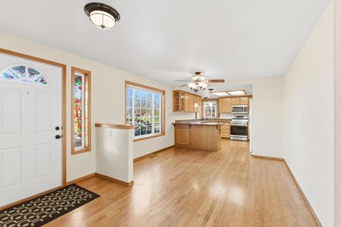 Tiny photo for 1401 Diamond Street, Medford, OR 97501 (MLS # 220213451)