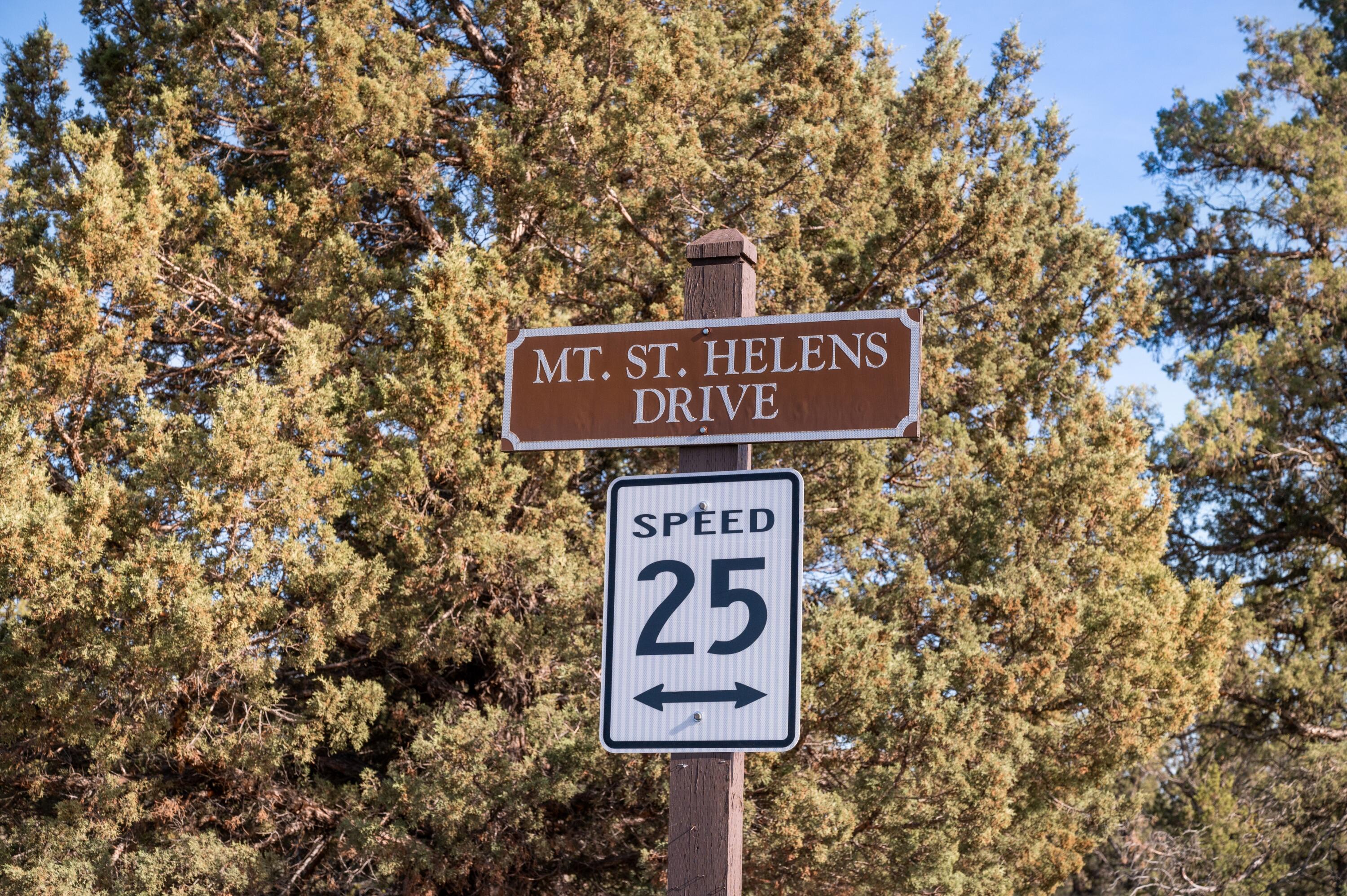 West Powell Butte Es - Land