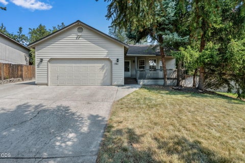 Photo of 1961 NE Windy Tree Court, Bend, OR 97701 (MLS # 220226623)