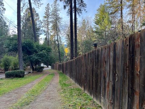 Tiny photo for 4184 E Evans Creek Road, Rogue River, OR 97537 (MLS # 220212396)