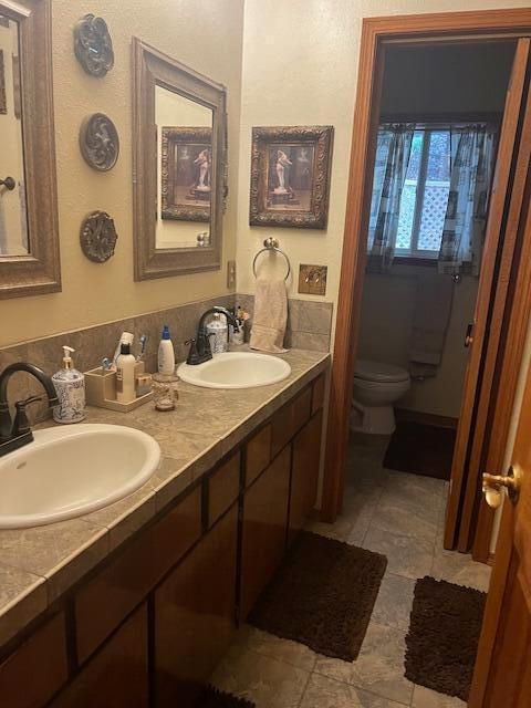 Tiny photo for 4184 E Evans Creek Road, Rogue River, OR 97537 (MLS # 220212396)