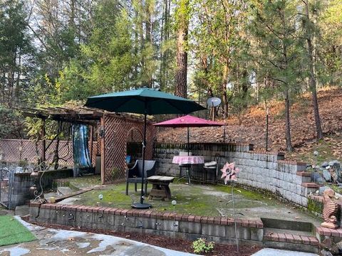 Tiny photo for 4184 E Evans Creek Road, Rogue River, OR 97537 (MLS # 220212396)
