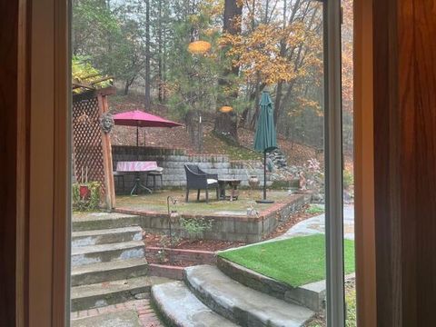 Tiny photo for 4184 E Evans Creek Road, Rogue River, OR 97537 (MLS # 220212396)