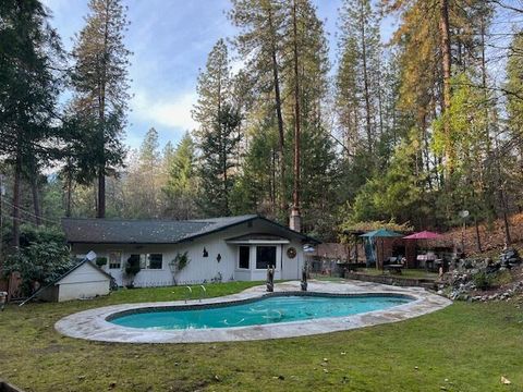 Tiny photo for 4184 E Evans Creek Road, Rogue River, OR 97537 (MLS # 220212396)