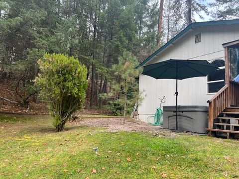 Tiny photo for 4184 E Evans Creek Road, Rogue River, OR 97537 (MLS # 220212396)