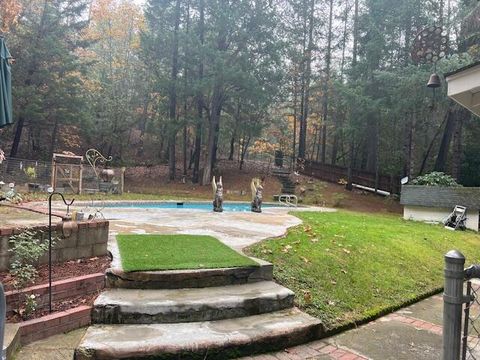 Tiny photo for 4184 E Evans Creek Road, Rogue River, OR 97537 (MLS # 220212396)