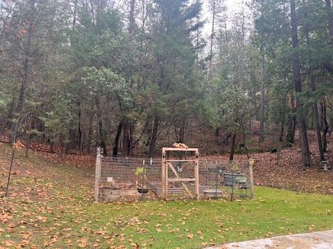 Tiny photo for 4184 E Evans Creek Road, Rogue River, OR 97537 (MLS # 220212396)