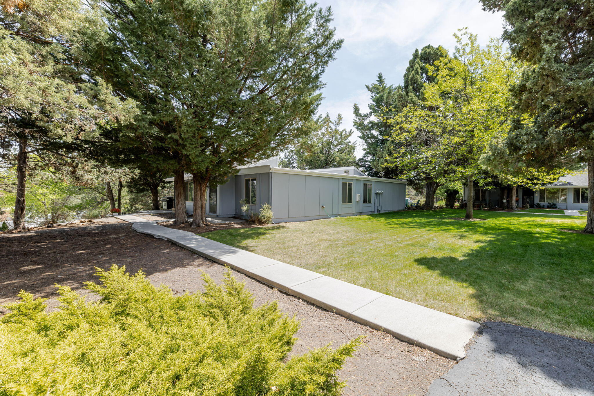 1700 NE Wells Acres Road APT 38