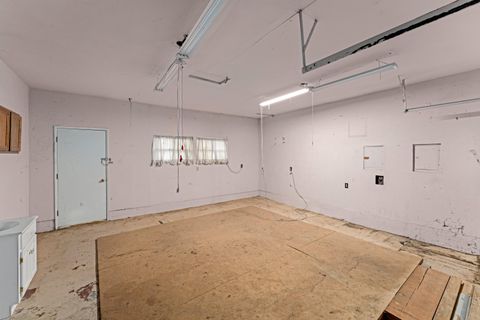 Tiny photo for 1021 NW Conklin Avenue, Grants Pass, OR 97526 (MLS # 220212418)