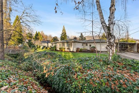 Tiny photo for 1021 NW Conklin Avenue, Grants Pass, OR 97526 (MLS # 220212418)