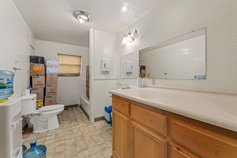 Tiny photo for 1021 NW Conklin Avenue, Grants Pass, OR 97526 (MLS # 220212418)