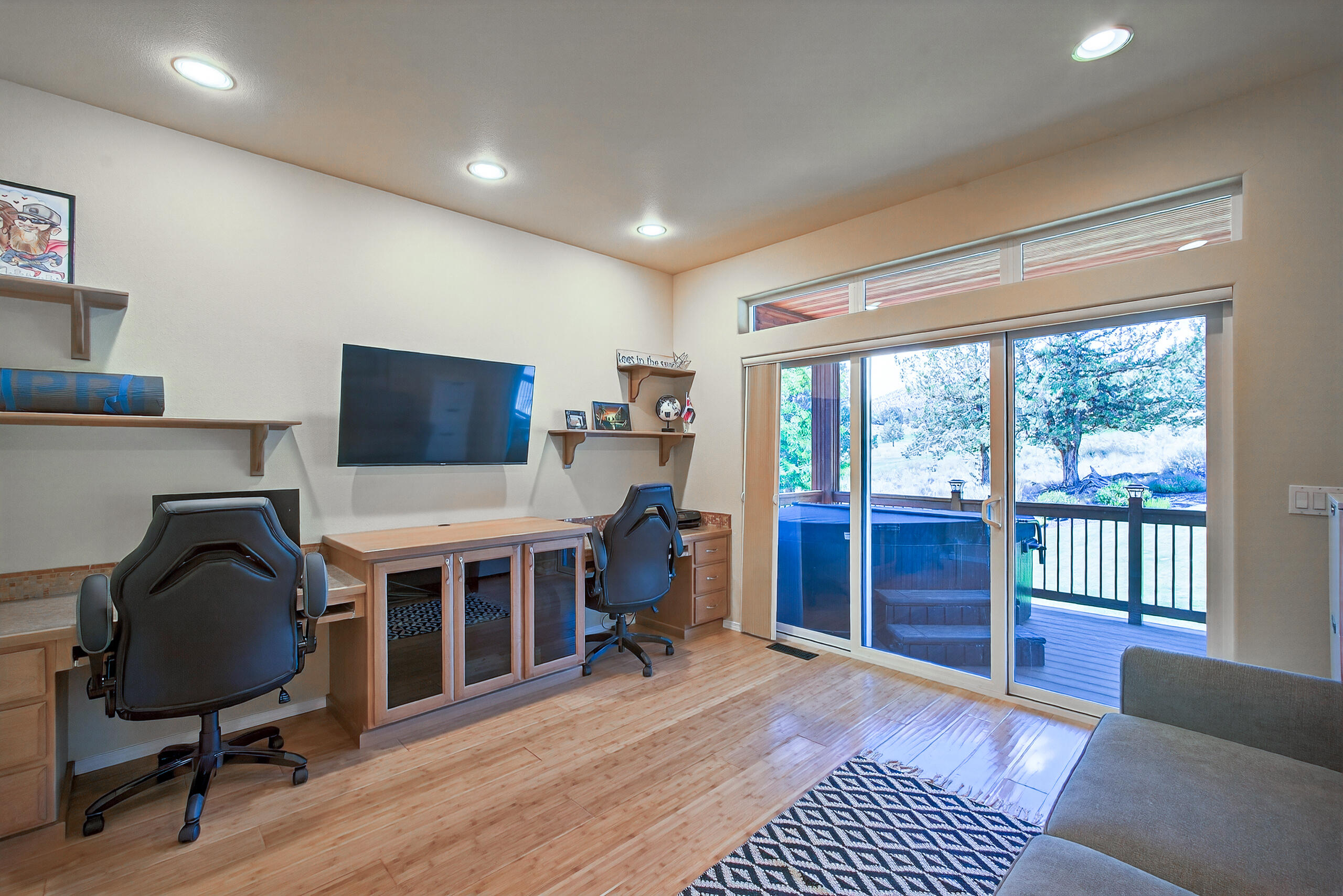 Eagle Crest - Residential