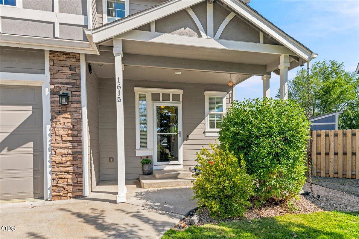 1615 SW Sarasoda Court