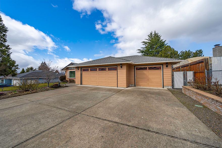 Located in the Royal Greens Estates. This 1,884 sq. ft home provides a wonderful home. Great natural light. New AC and furnace as well as new duct work in 2018. Berber carpet and engineered Acacia wood floors. Remodeled kitchen with granite counter tops, new cabinets with soft close drawers and pullout shelfs. Backyard is landscaped with multiple fruit trees. A Koa pond and plenty of room for gardening. and dogs. A large covered patio to relax under. The 3-car garage has a single car garage door on the back and makes for a wonderful shop area. Call today to schedule your appointment.