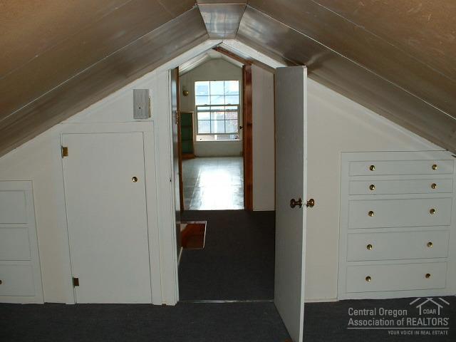 Ellingers - Commercial Sale